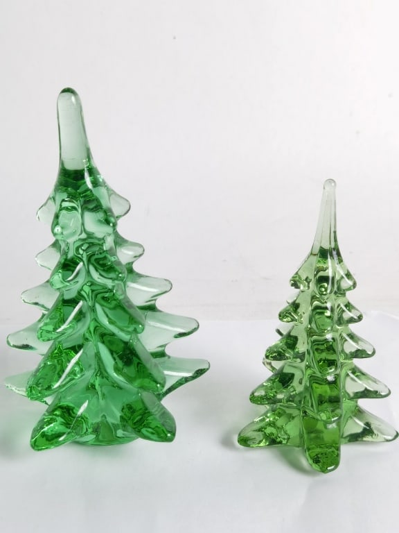 (2) Vintage Green Glass Christmas Trees: (2) Vintage Green Glass Christmas Trees, 5.75in