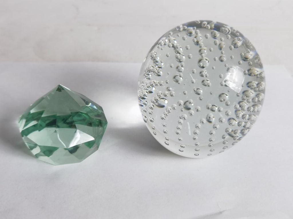 (2) Unmarked Glass Paperweights: (2) Unmarked Glass Paperweights, 3.5in