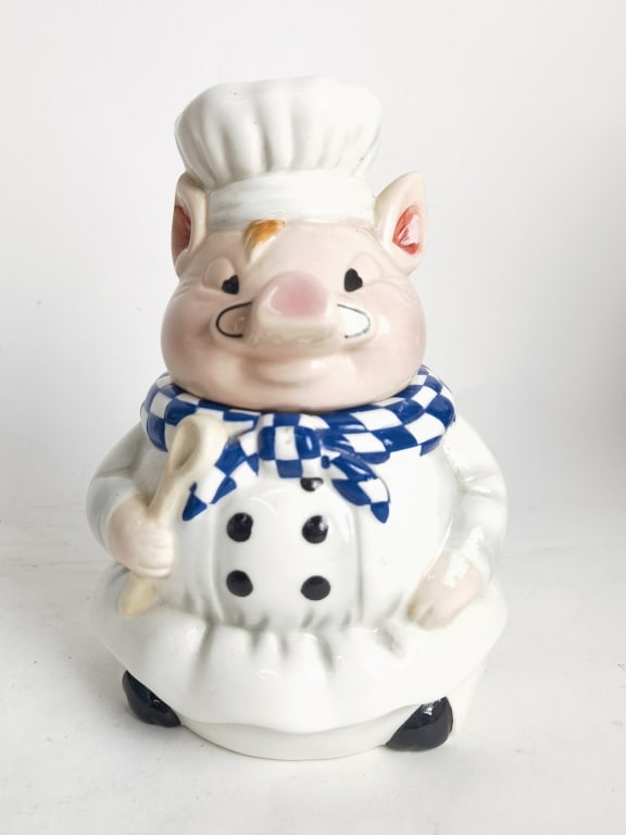 2004 American Retro Porcelain Pig Cookie Jar: 2004 American Retro Porcelain Pig Cookie Jar, 8in
