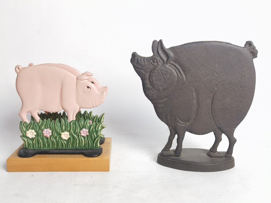 (2) Vintage Metal Pig Door Stoppers: (2) Vintage Metal Pig Door Stoppers, 8in