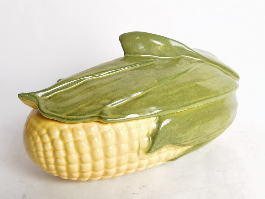 Vintage Shawnee Corn Bowl with Lid (1 of 7)