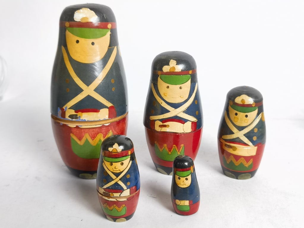 Set of Vintage Russian Drummer Nesting Dolls (1 of 3)