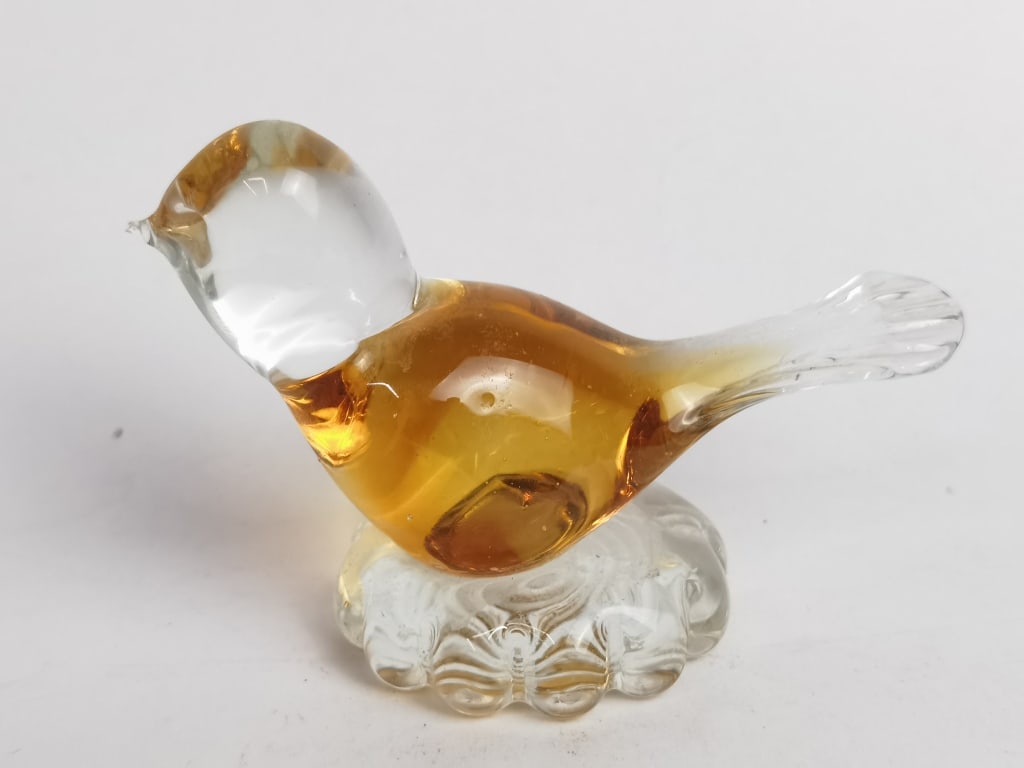 Vintage Murano Style Clear/Yellow Glass Bird: Vintage Murano Style Clear/Yellow Glass Bird, 3.25in by 4.75in