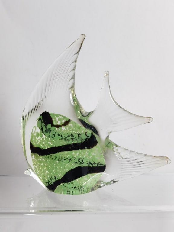 Vintage Murano Italy Green/Black Glass Fish: Vintage Murano Italy Green/Black Glass Fish, 4.5in by 4.5in