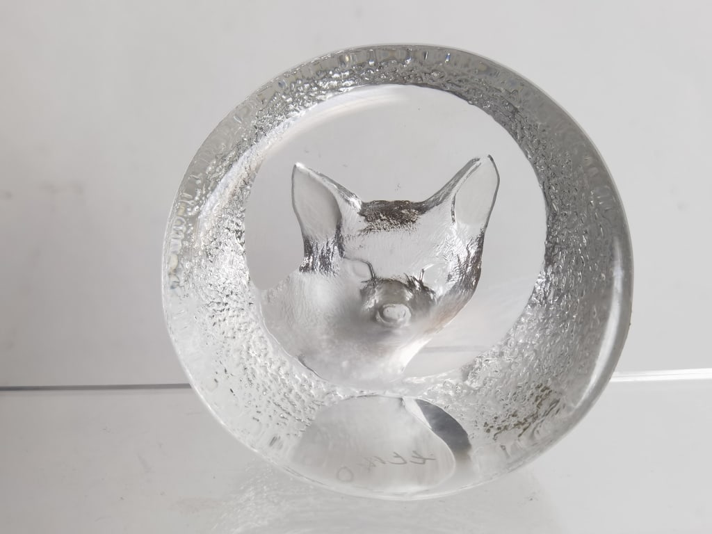 Vintage Mats Jonasson Fox Clear Glass Paperweight: Vintage Mats Jonasson Fox Clear Glass Paperweight, 3in