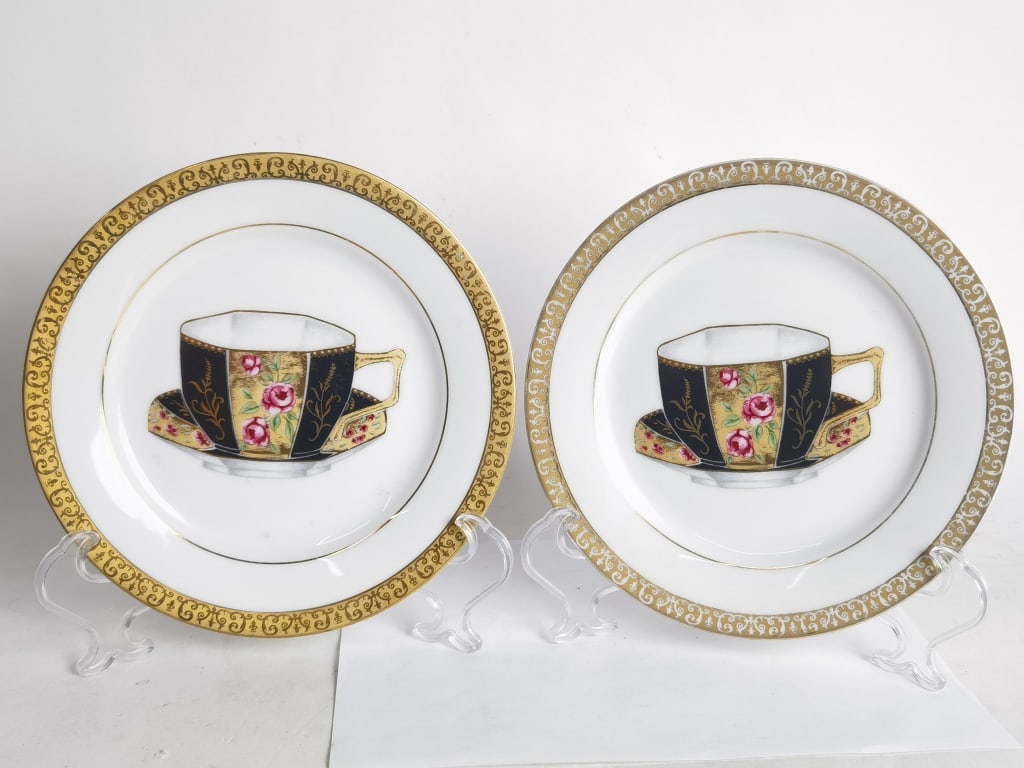 (2) 2000 Royal Gallery Porcelain Gold Buffet Plate (1 of 4)