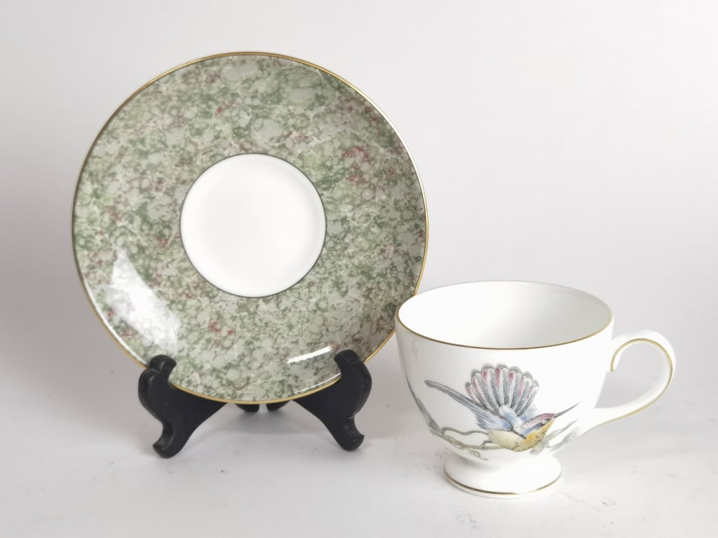 Wedgwood Humming Birds Porcelain Tea Cup Set: Wedgwood Humming Birds Porcelain Tea Cup Set, 2.75in & 5.75in