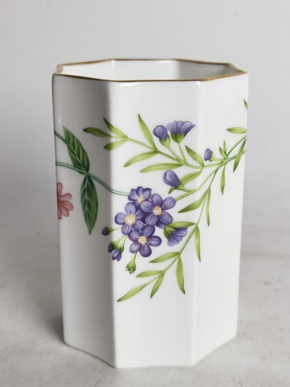 Vintage Royal Worcester Porcelain Arcadia Vase: Vintage Royal Worcester Porcelain Arcadia Vase, 4.5in
