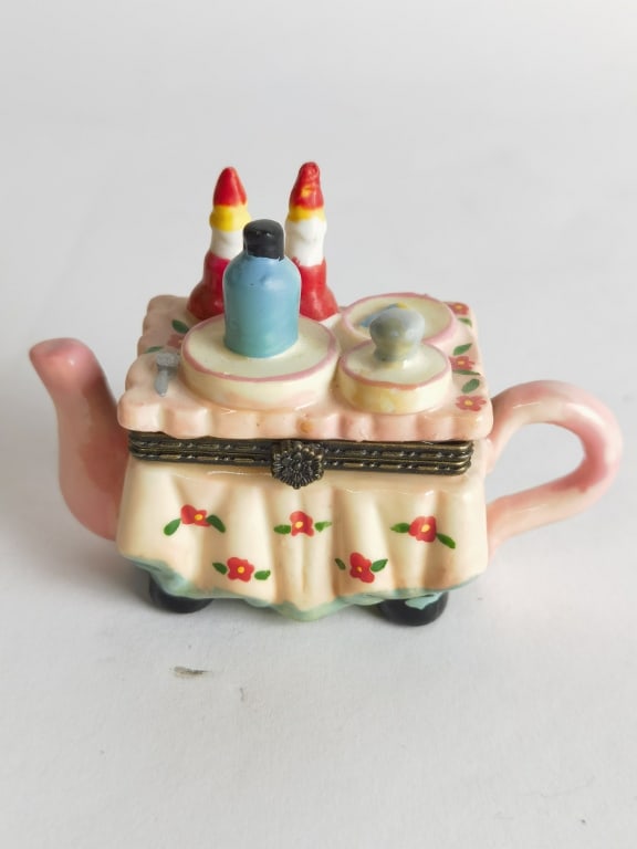 Vintage Teapot Table Trinket Box (1 of 4)