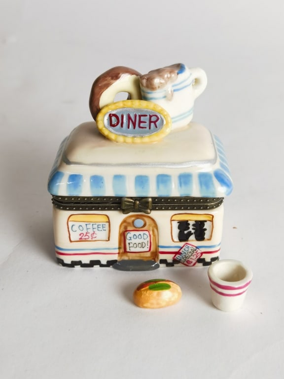 Vintage Diner Trinket Box: Vintage Diner Trinket Box, 3.25in by 2.75in