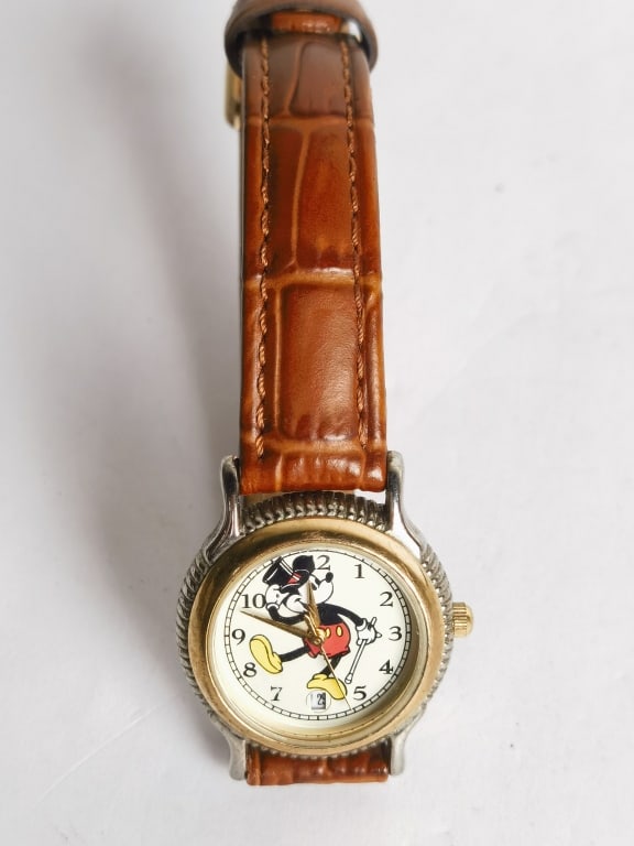 Disney Time Works Mickey Mouse Watch (1 of 3)