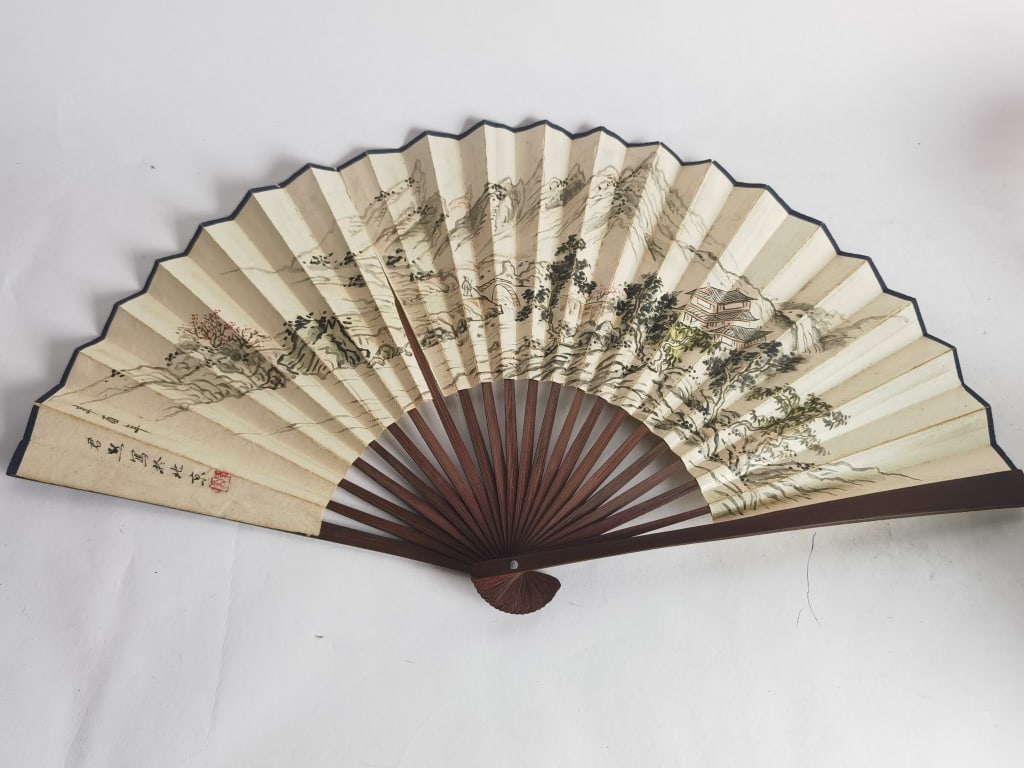 Chinese Watercolor Painted Bamboo Folding Fan: Chinese Watercolor Painted Bamboo Folding Fan, 12in