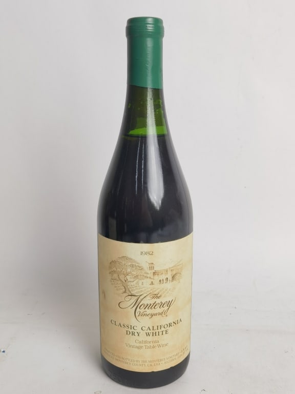 1982 The Monterey Vineyard Classic California Dry: 1982 The Monterey Vineyard Classic California Dry White, 11.5in