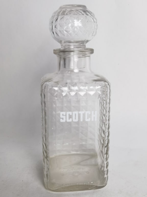 Vintage Owens-Illinois Glass Co. Glass Decanter: Vintage Owens-Illinois Glass Co. Glass Decanter, 9.75in
