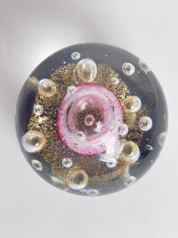 Dynasty Gallery Pink/Clear Bubble Glass Paperweigh: Dynasty Gallery Pink/Clear Bubble Glass Paperweight, 3.75in
