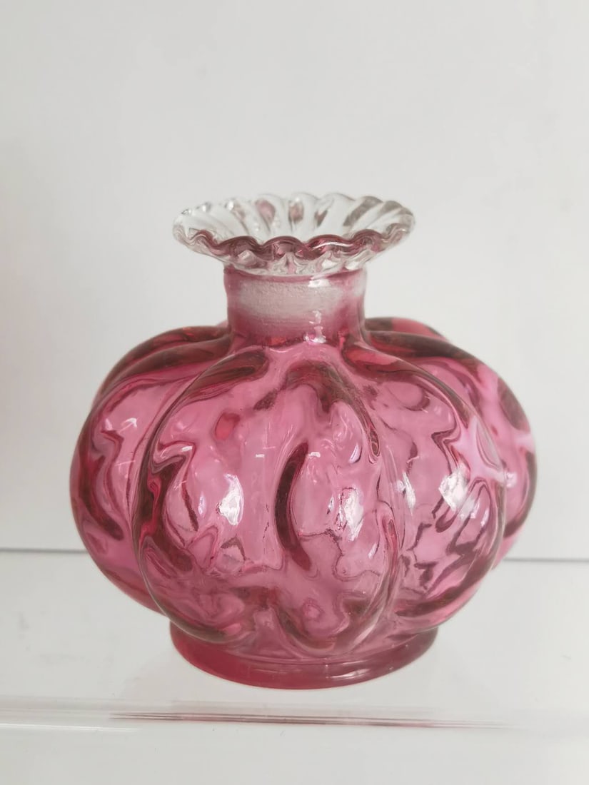 Vintage Pink Ribbed Glass Perfume Bottle (1 of 4)