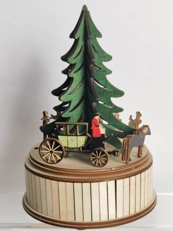Vintage New Year's Pop-Up Wooden Music Box: Vintage New Year's Pop-Up Wooden Music Box, 7.5in