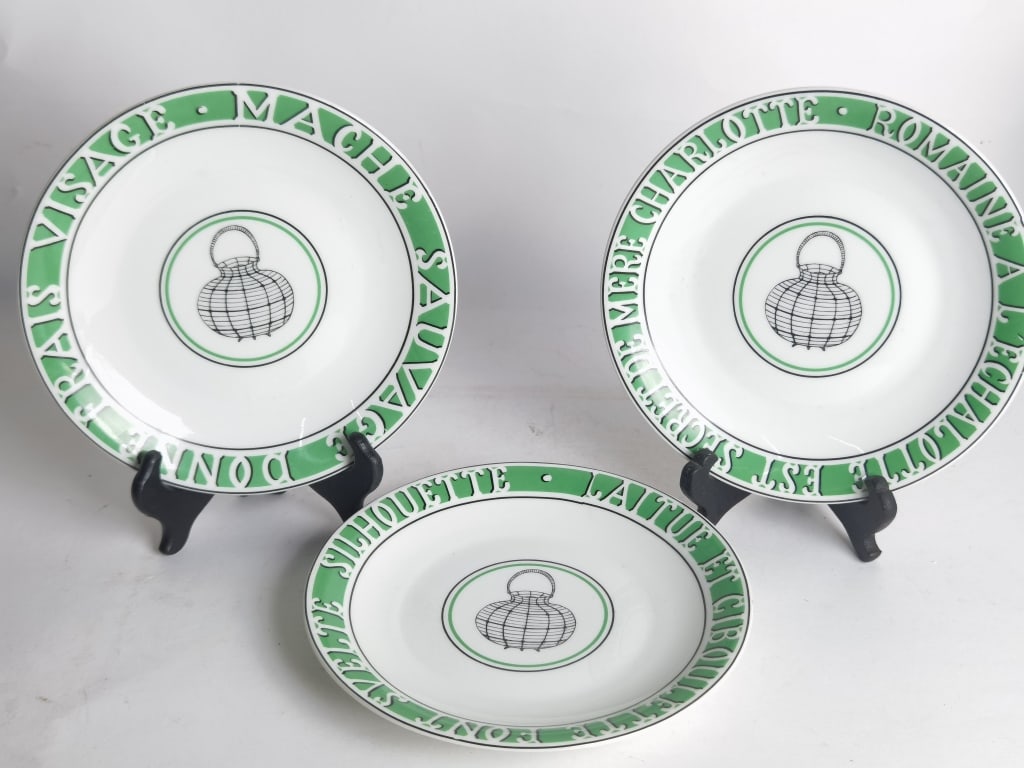 (3) Vintage Porcelaine de Paris France Porcelain P: (3) Vintage Porcelaine de Paris France Porcelain Plates, 7.25in