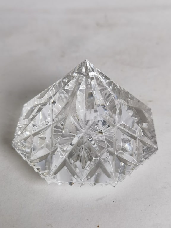 Vintage Waterford Crystal Diamond Paperweight: Vintage Waterford Crystal Diamond Paperweight, 2.5in by 3.5in