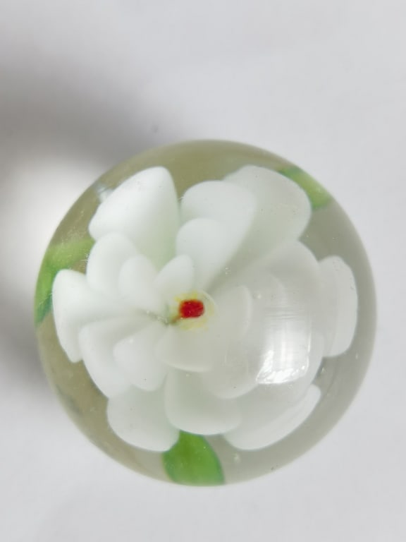 Unmarked White Flower Glass Paperweight: Unmarked White Flower Glass Paperweight, 1.75in