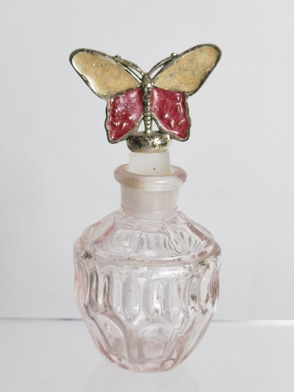 Vintage Pink Glass Perfume Bottle (1 of 4)