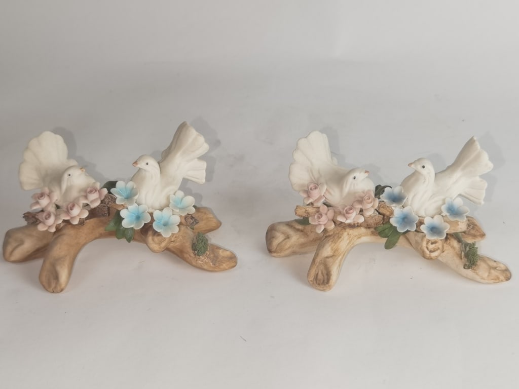 Pr. of Capodimonte Italy Porcelain Bird Figurines (1 of 4)
