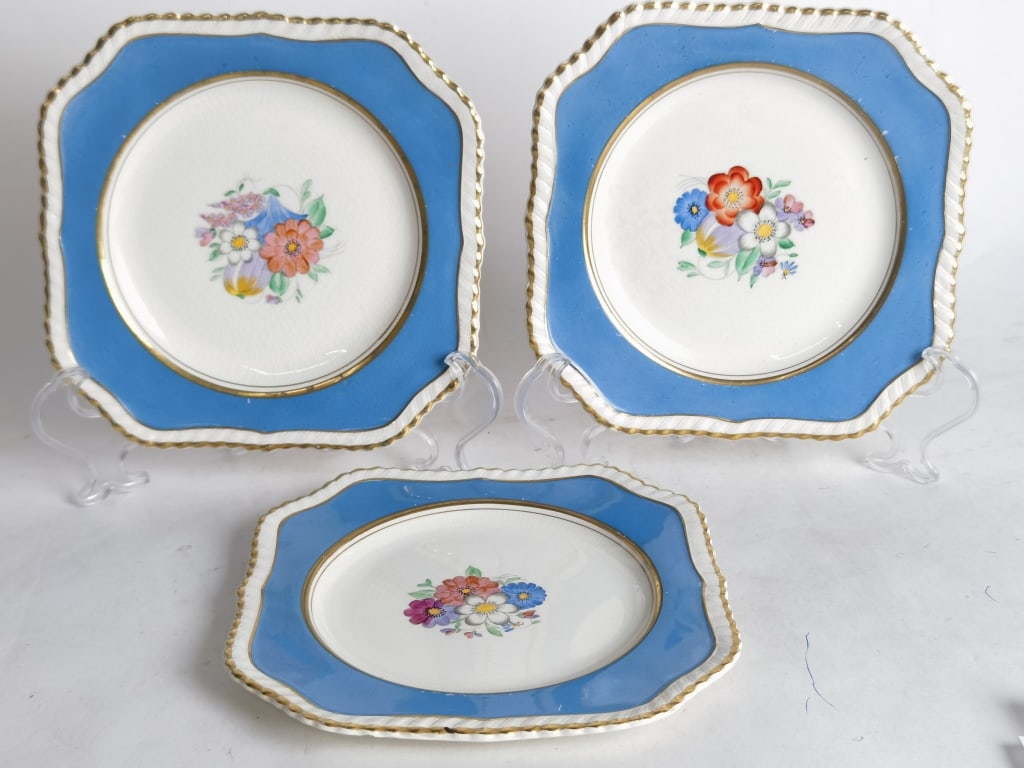 (3) Vintage Gray's Pottery Porcelain Simpsons Plat (1 of 4)