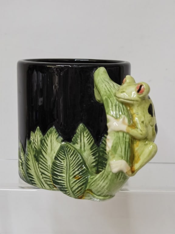 Bergschrund Porcelain Mug with Frog Handle: Bergschrund Porcelain Mug with Frog Handle, 3.75in