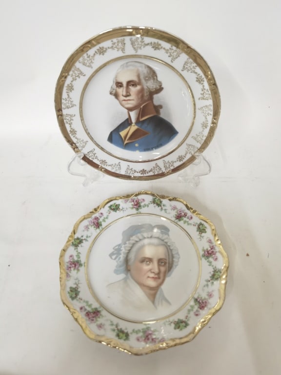 (2) Vintage Germany Hand Painted Porcelain Plates: (2) Vintage Germany Hand Painted Porcelain Plates, 8in
