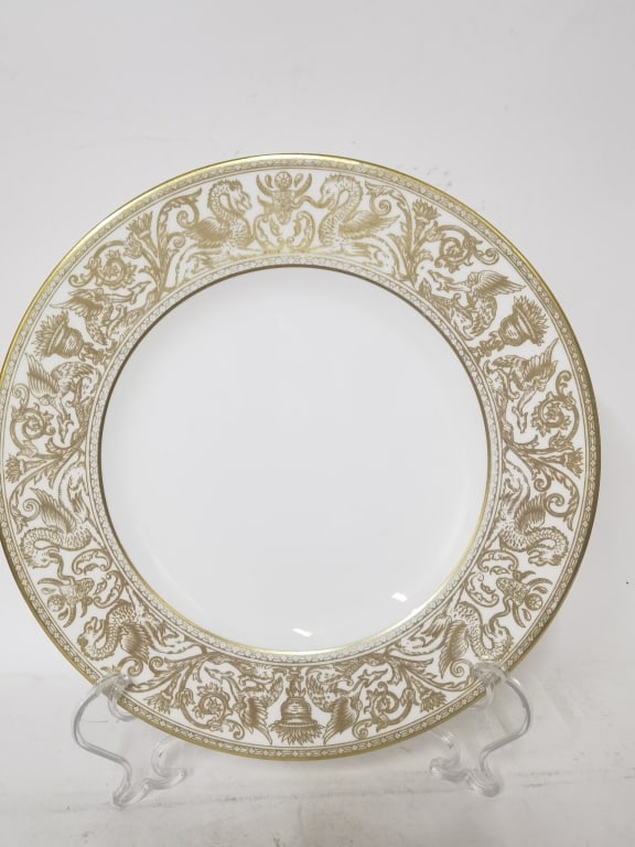 Vintage Wedgwood Gilt Porcelain Plate: Vintage Wedgwood Gilt Porcelain Plate, 10.75in