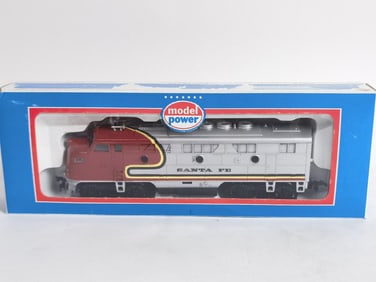 Model Power Santa Fe F3 Diesel Locomotive Engine