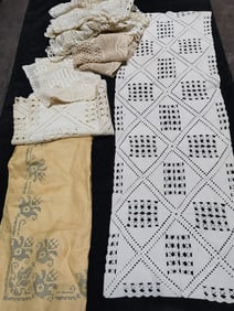 (11) Vintage Eyelet Crochets