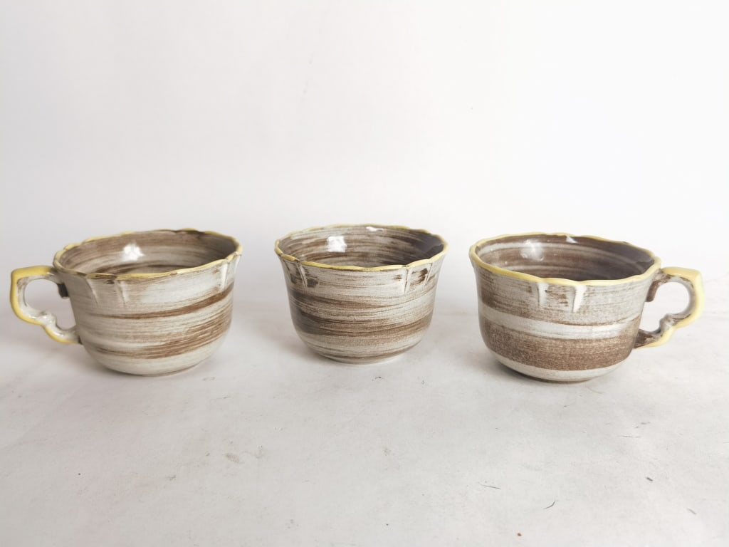 Vintage Santa Anita Ware Vreni Provincial Apple Cu: Vintage Santa Anita Ware Vreni Provincial Apple Cups, 2.5in by 4.5in