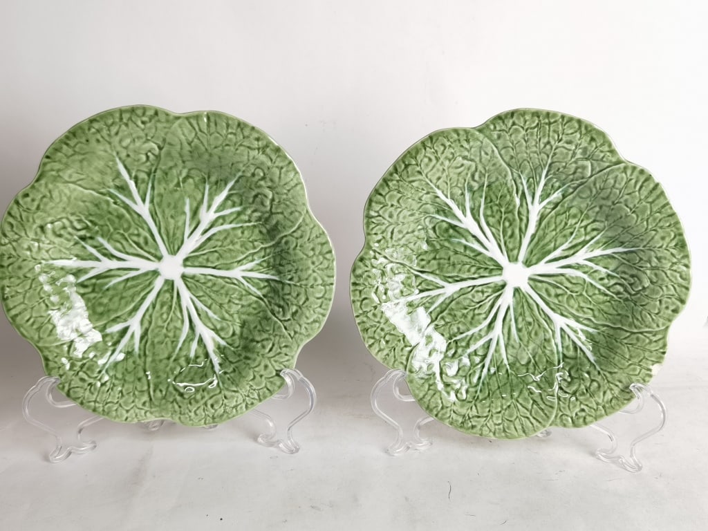 (2) Vintage Bordallo Pinheiro Porcelain Cabbage Pl: (2) Vintage Bordallo Pinheiro Porcelain Cabbage Plates, 9.5in