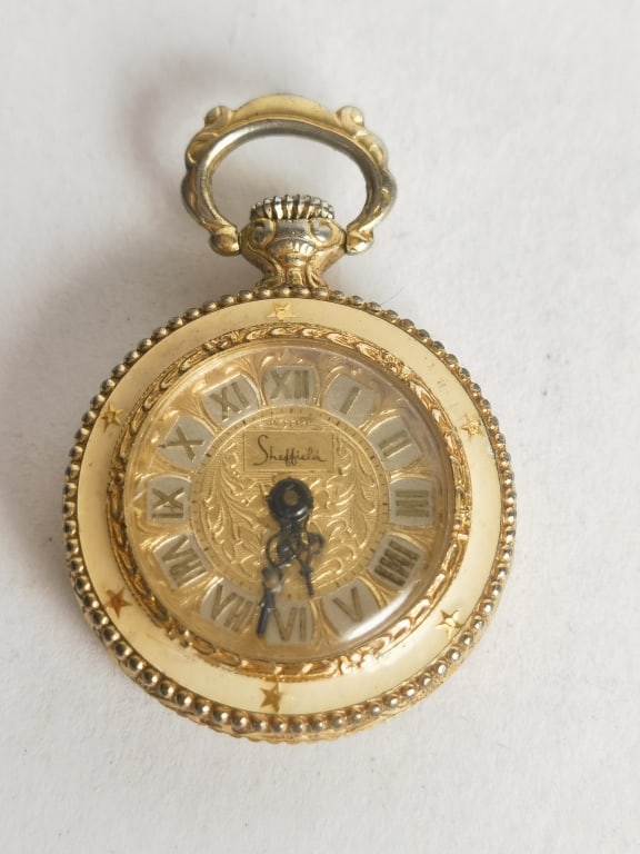 Vintage Women's Sheffield Swiss Made Gilt Pocket W: Vintage Women's Sheffield Swiss Made Gilt Pocket Watch, 1 3/8in