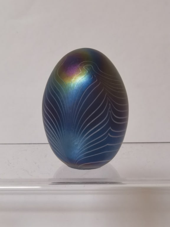 Iridescent Dark Blue Pulled Feather Glass Paperwei (1 of 3)