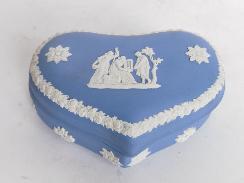 Vintage Wedgwood Porcelain Blue Jasper Heart Box: Vintage Wedgwood Porcelain Blue Jasper Heart Box, 2.25in by 5in