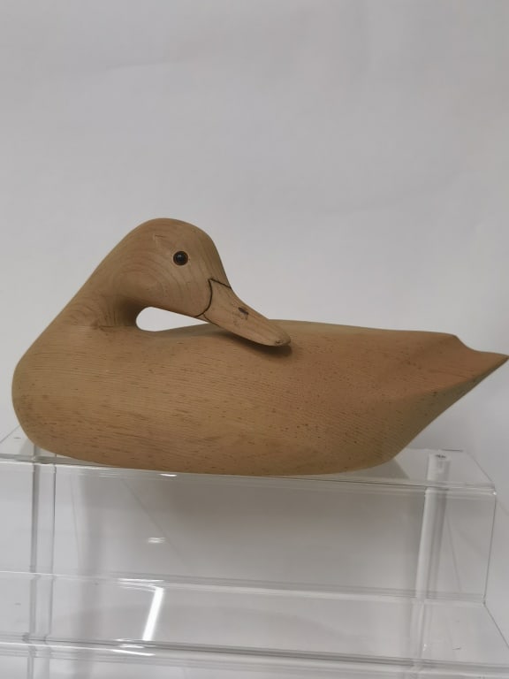 Vintage Wood Carved Duck Decoy: Vintage Wood Carved Duck Decoy, 12.5in