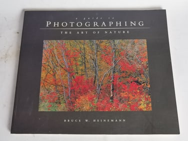1984 A Guide to Photographing: The Art of Nature