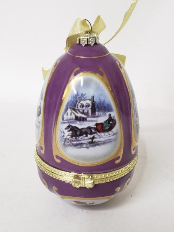 Vintage Mr. Christmas Musical Egg Trinket Box (1 of 5)