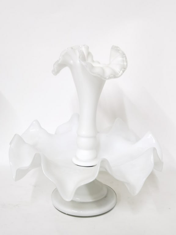 Vintage Fenton Silver Crest Single Horn Epergne (1 of 3)