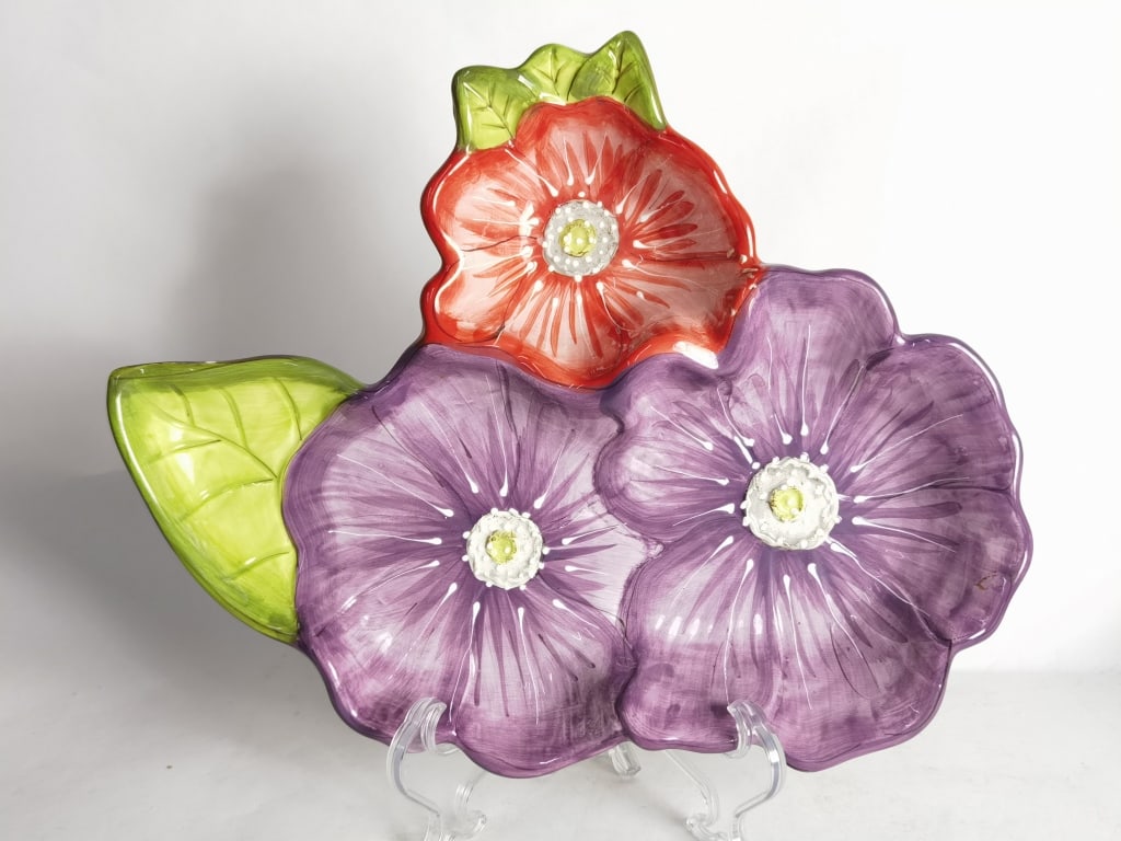 Posie Collection by Laurie Gates Ceramic Flower Pl (1 of 5)