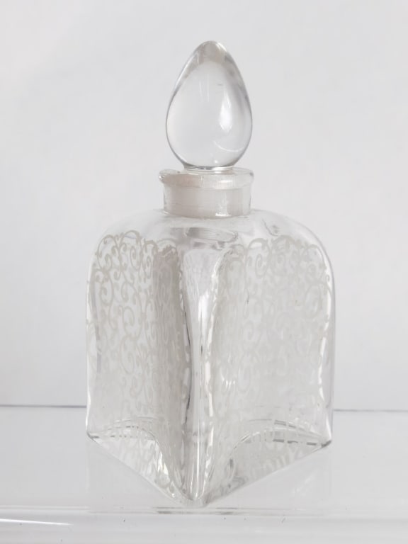 Baccarat France Crystal Perfume Bottle: Baccarat France Crystal Perfume Bottle, 3.5in