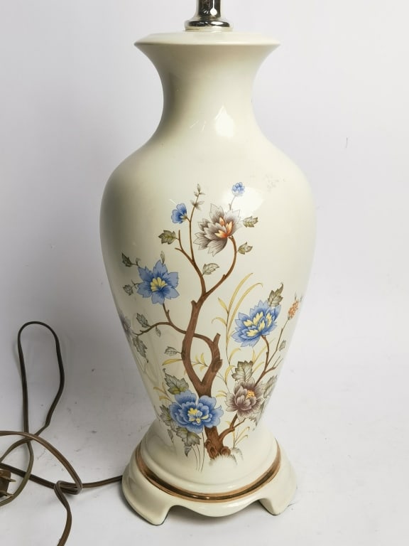 Vintage Boho Farmhouse Chic Table Lamp (1 of 3)