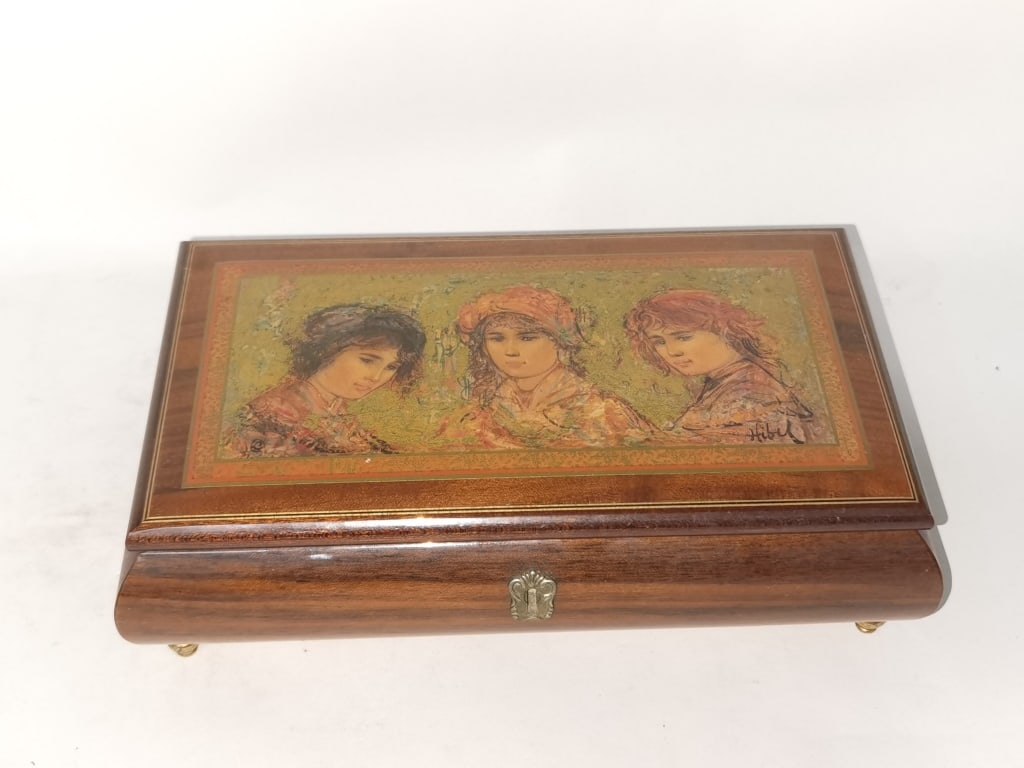 Vintage Ruege Swiss Movement Music Jewelry Box: Vintage Ruege Swiss Movement Music Jewelry Box, 3.25in by 10.5in by 6 1/8in