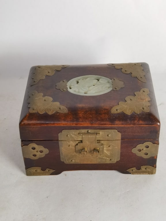 Vintage Chinese Jade Inlay Rosewood Jewelry Box: Vintage Chinese Jade Inlay Rosewood Jewelry Box, 3.25in by 5.25in by 4in