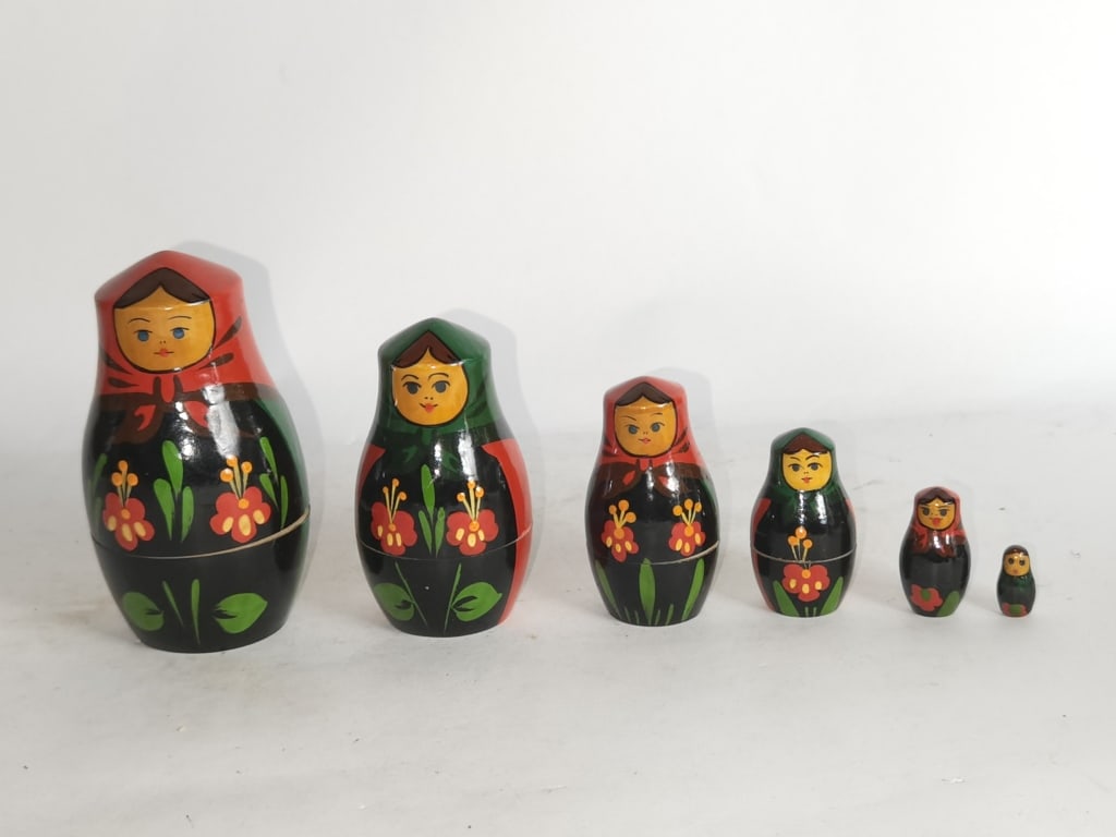 Set of Vintage Russian Hand Painted Nesting Dolls (1 of 5)
