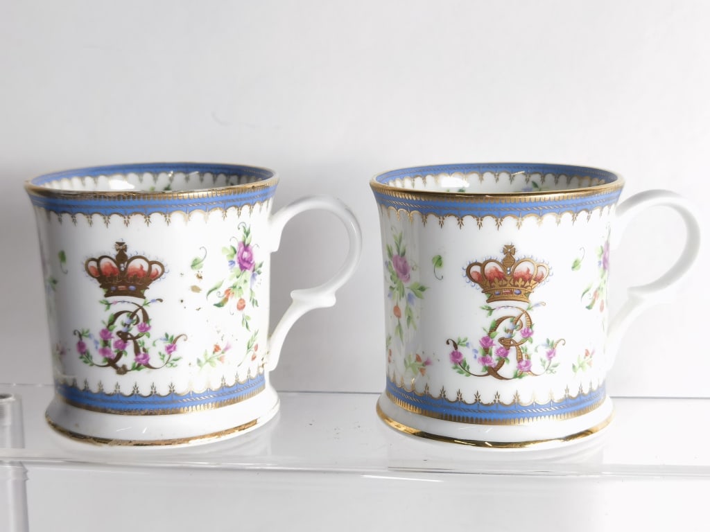 Pr. of Vintage The Queen's China Porcelain Mugs: Pr. of Vintage The Queen's China Porcelain Mugs, 3in by 4.25in