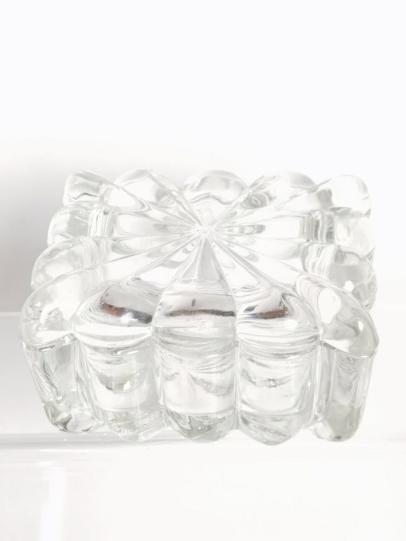 Vintage Ribbed Glass Jewelry Box: Vintage Ribbed Glass Jewelry Box, 4in