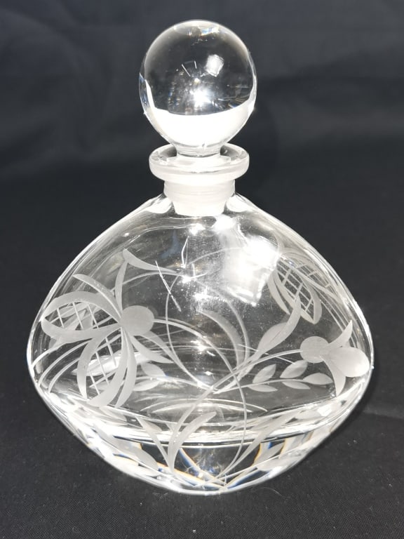 Vintage Harrods Etched Crystal Perfume Bottle (1 of 3)